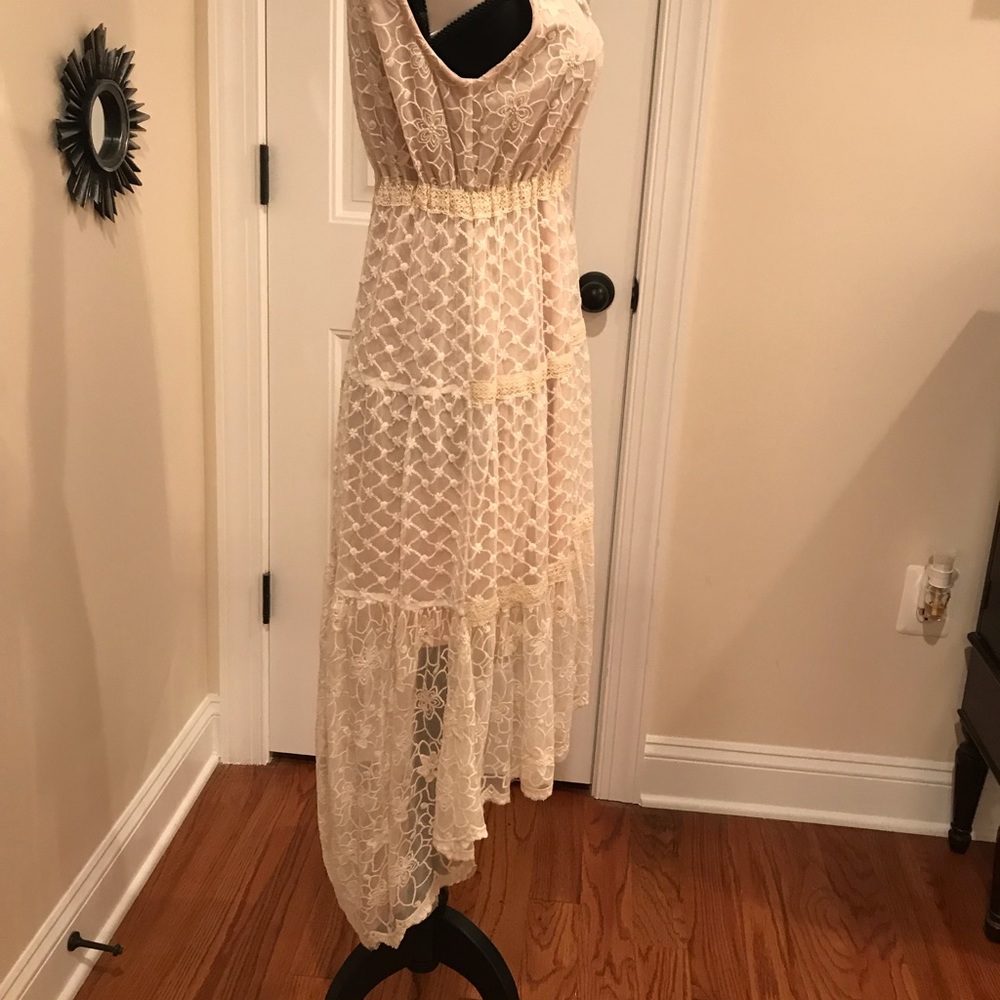 Lace Midi Dress in Cream - Sleeveless Crochet Detail - Picture 6 of 8